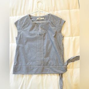 Vineyard Vines Seersucker top, white and navy, size 4, Never Been Worn